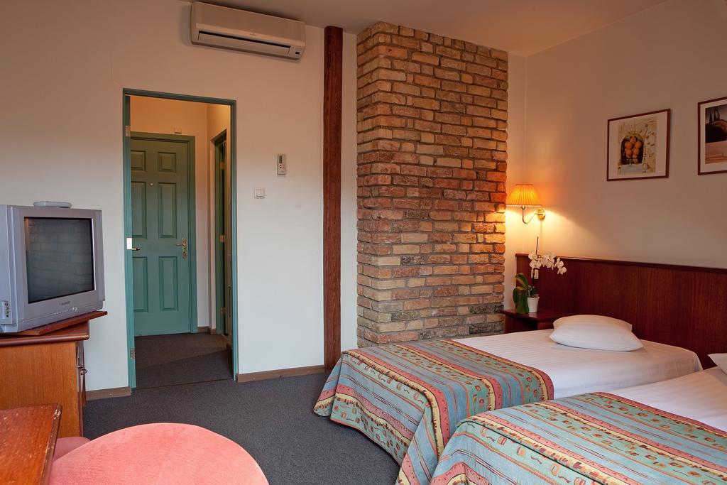Art Hotel Laine Riga Exterior photo